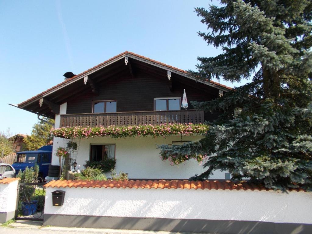 Karl-Stieler-Str. One Room In A 2 Room Appartment ; Lot Space Bruckmuhl Exterior photo