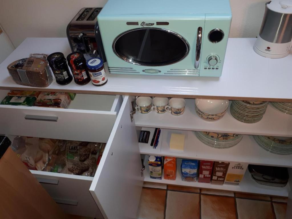 Karl-Stieler-Str. One Room In A 2 Room Appartment ; Lot Space Bruckmuhl Exterior photo